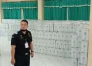 3.000 Kardus Air Zam-Zam Tiba di Embarkasi Surabaya Bertahap