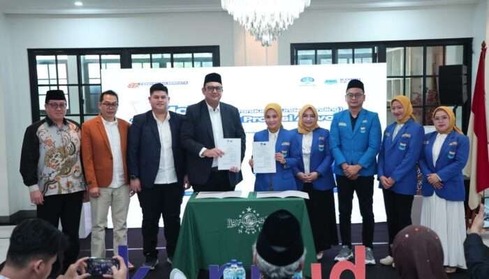 PERADI UTAMA dan KOPRI PB PMII Tandatangani MoU Beasiswa Profesi Advokat 2.000 Kader Senilai 12 Milyar untuk Tingkatkan Profesionalisme Perempuan Nahdlatul Ulama di Bidang Hukum & Advokasi