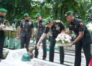 Pangdam V/Brawijaya Pimpin Ziarah Rombongan Peringati Hari Juang TNI AD dan HUT Ke-77 Kodam V/Brawijaya