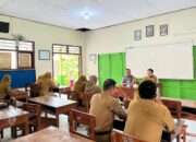 Polisi Sosialisasikan Bahaya Bullying dan Dampak Negatif Gadget di SDN 2 Tanjungsari Taman