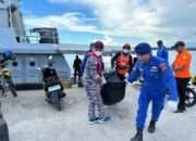 Personel Lanal Aru Terlibat Proses Evakuasi Jenazah Korban Laka Laut KM. Indo Perkasa 03