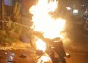 Sepeda Motor Terbakar di Tengah Jalan Mojoagung Jombang