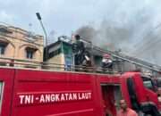 Aksi Sigap Kodaeral I Padamkan Si Jago Merah di Marelan, Satu Korban Tak Tertolong