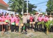 Gerakan Indonesia ASRI : Polres Probolinggo Gelar Aksi Penghijauan Pulihkan Lahan Kritis