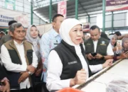 Didampingi Kepala Bakorwil Malang, Gubernur Jatim Sidak Pasar untuk Perkuat Stabilitas Harga Bahan Pokok di Malang Raya