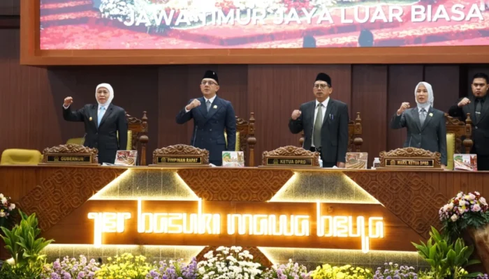 Gubernur Khofifah Tanggapi PA Fraksi DPRD Jatim Terkait BUMD