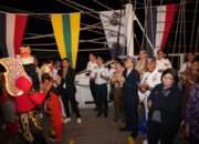 Tarian Tradisional Indonesia Meriahkan Deck Reception KRI Bima Suci di Vietnam