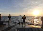 KRI Hiu-634 Laksanakan PASSEX Bersama HNLMS De Ruyter Menuju Tanjung Perak