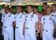 Pangkoarmada II Hadiri Deck Reception di Kapal Perang Belanda HNLMS De Ruyter