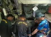 Satsel dan Satkopaska Koarmada II Asah Kemampuan Infiltrasi Bawah Air Lewat Tabung Torpedo Kapal Selam