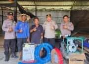 Polres Pelabuhan Tanjung Perak Salurkan Bantuan Alat Pertanian untuk Dukung Ketahanan Pangan Nasional