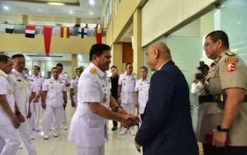 Hadiri Wisuda Seskoal, Rektor UHT Apresiasi Peran TNI AL Cetak Pemimpin Maritim Masa Depan