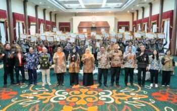 Raih Juara Umum Festival Nasional Reog Ponorogo XXXI, Gubernur Khofifah Apresiasi Tim Kesenian Kyai Lodra