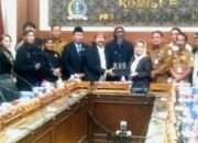 Taufik Monyong Mendesak Komisi E DPRD Jawa Timur untuk Mengintegrasikan Metode Pembelajaran Aksara Jawa Berbasis Kartu Masuk di Kurikulum SMA dan SMK
