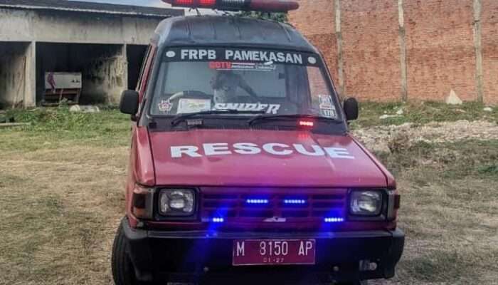 Ambulance Rescue FRPB Pamekasan Cabang Bangkalan Antar Jenazah dari Cargo Juanda ke Waru Pamekasan