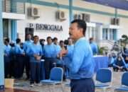 Pererat Sinergi Sivitas Akademika, UHT Gelar Olahraga Bersama di Hari Selasa