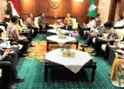 Gubernur Jatim Terima Audiensi OJK, Bahas Penguatan SDM dan Sektor Keuangan