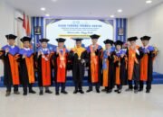 Bahas Kemiskinan Pesisir dan Keamanan Maritim, Kolonel Laut Robinson Raih Doktor dari UHT