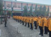 Babinsa Bungah Latih PBB, Tanamkan Disiplin dan Karakter Pelajar