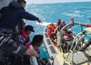 KRI Nala-363 Evakuasi 22 Korban KM Virgo Transport 8 dari KM Cahaya Bahari