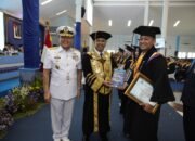 Wisuda 569 Lulusan UHT, Rektor Tekankan AI, Integritas dan Karakter Kemaritiman