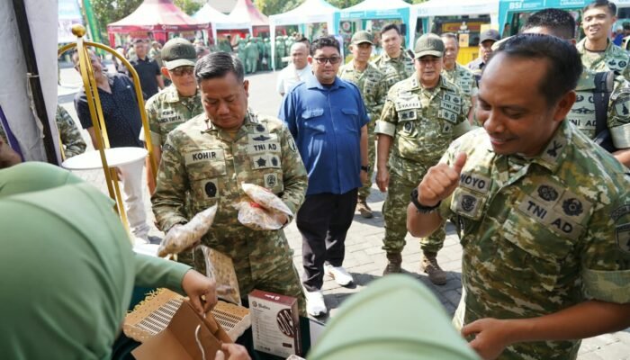 Dari Bazar Murah, Pesan Danrem Bhaskara Jaya Menggema: TNI Tak Boleh Jauh dari Rakyat