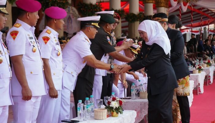 Koarmada II Hadiri Upacara Peringatan Hari Jadi ke-81 Provinsi Jawa Timur di Grahadi