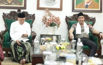 Perkuat Sinergi Ulama dan Umara, Kapolri Silaturahmi ke Ponpes Tebuireng dan Ziarah Makam Gus Dur